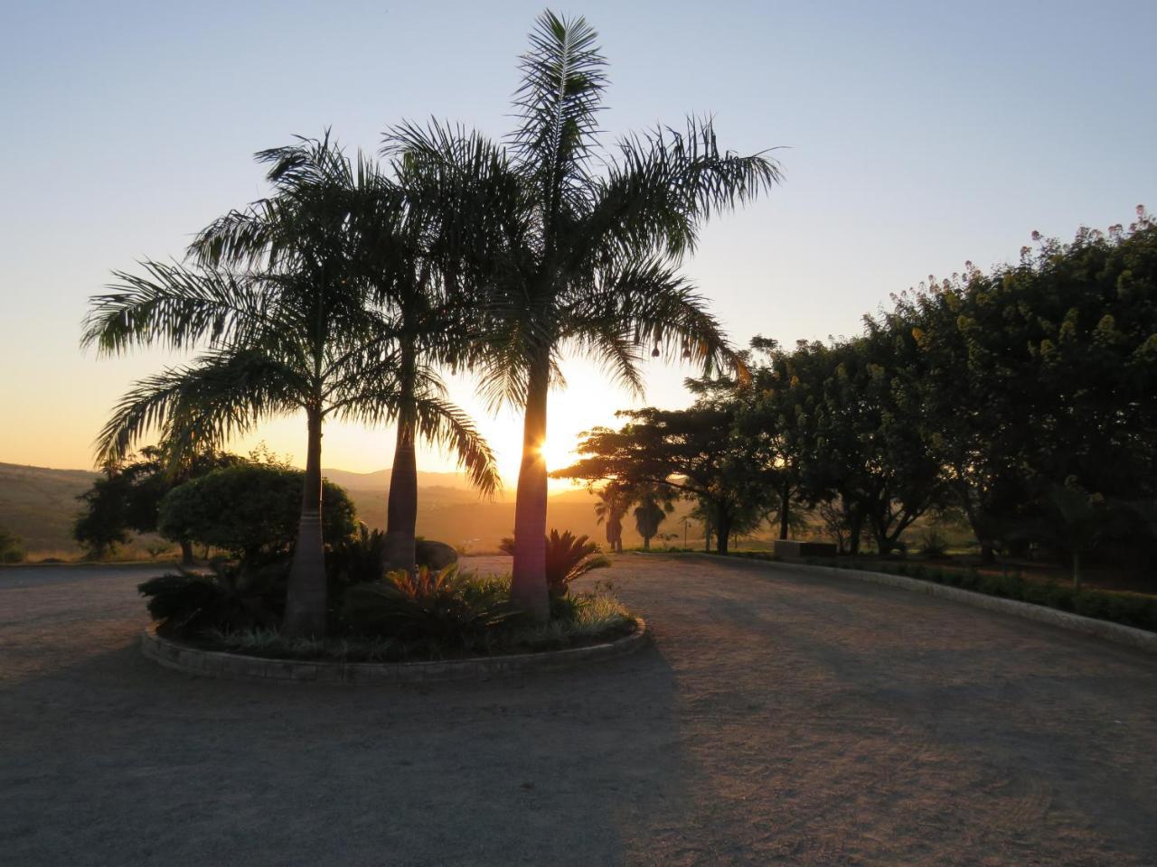 Dwaleni Farm Lodge Matsapha エクステリア 写真